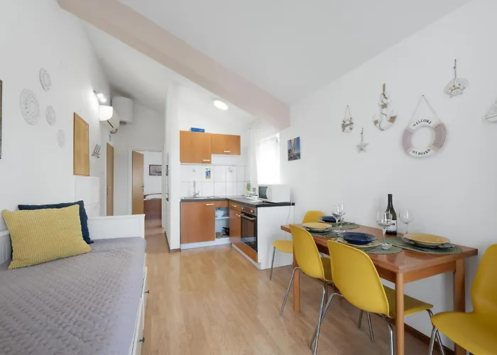 1 Bedroom Amazing In 아파트 피로바츠