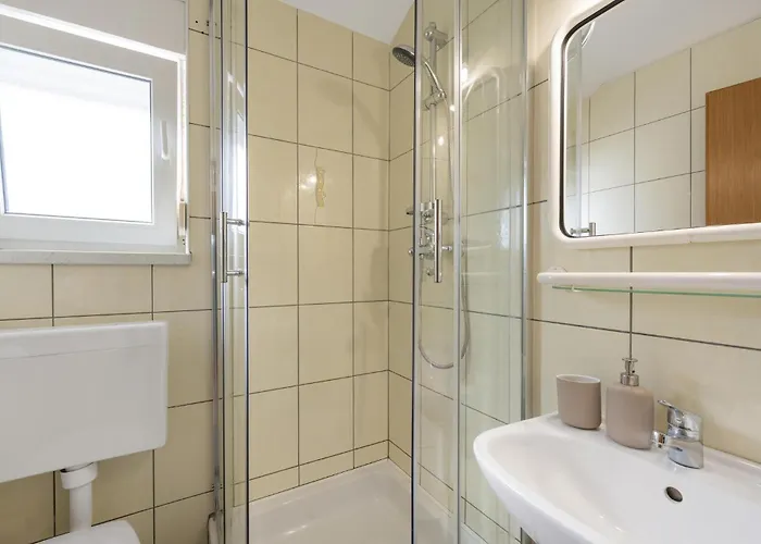 公寓 1 Bedroom Amazing In 皮罗瓦茨