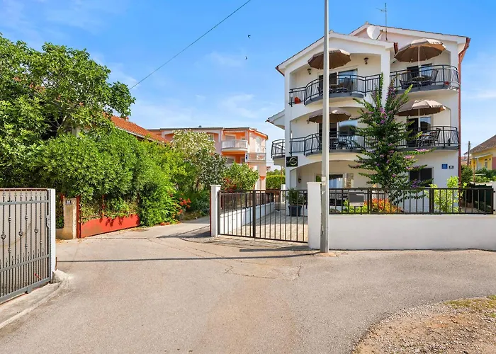 公寓 1 Bedroom Amazing In 皮罗瓦茨