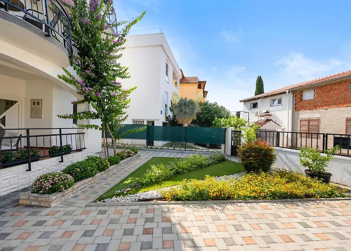 아파트 1 Bedroom Amazing In 피로바츠